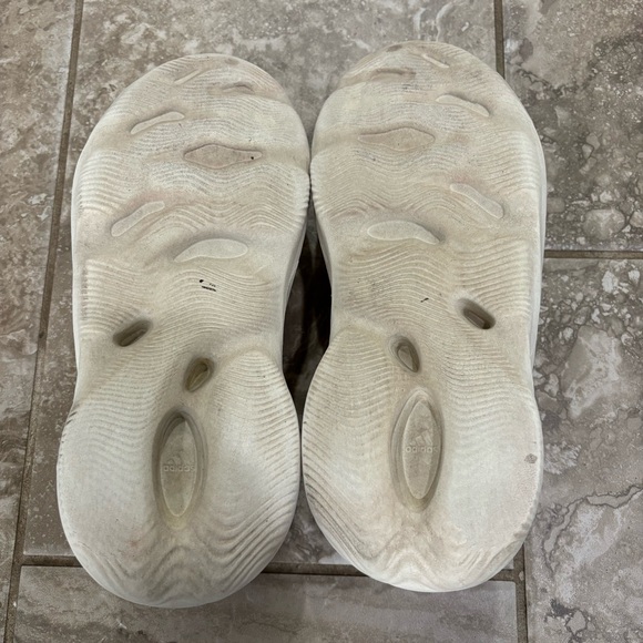 Adidas Men’s Yeezy Foam Runner 'Sand' Sz 10 - Picture 5 of 14